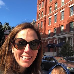 Meet your Posher, Sarah